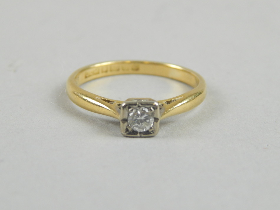 Appraisal: An ct gold diamond solitaire ring set with tiny diamond