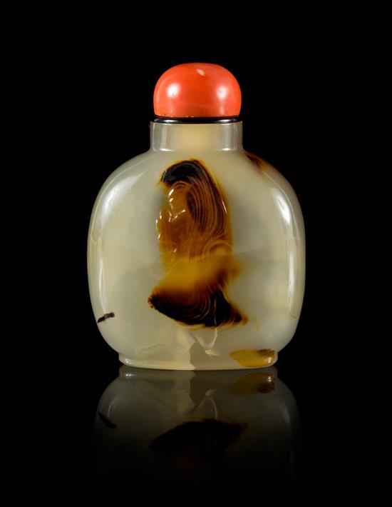 Appraisal: Sale Lot An Agate Snuff Bottle of flattened rounded rectangular