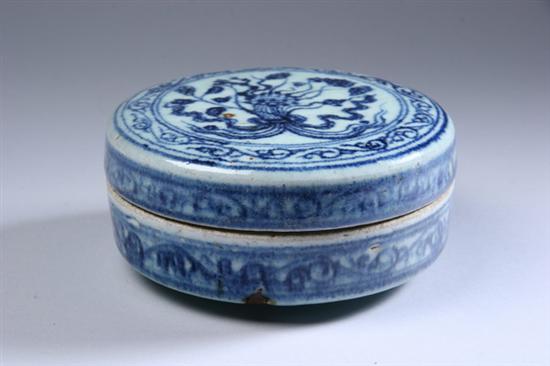 Appraisal: CHINESE BLUE AND WHITE PORCELAIN BOX AND COVER Ming Dynasty