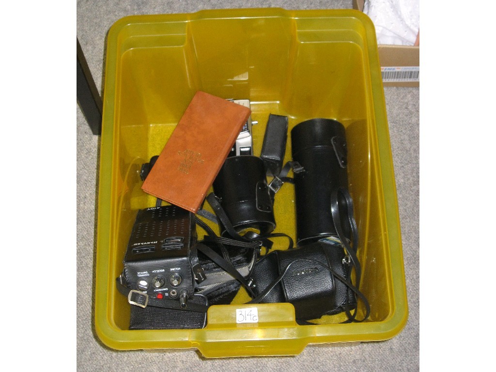 Appraisal: Box of assorted photographic equipment to include a two way