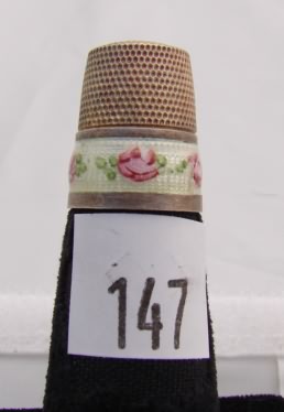 Appraisal: Silver tone floral enamel band thimble