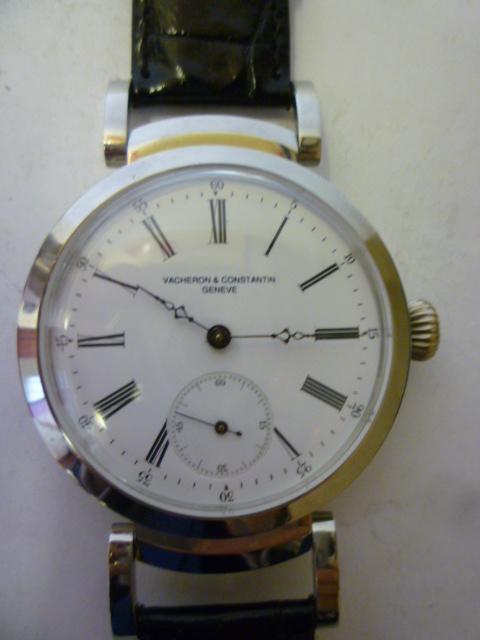 Appraisal: A GENTLEMAN'S VACHERON CONSTANTIN LARGE WRISTWATCH the circular white enamel