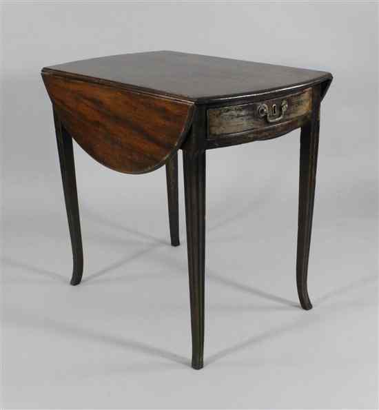 Appraisal: A George III mahogany Pembroke table on fluted and splayed