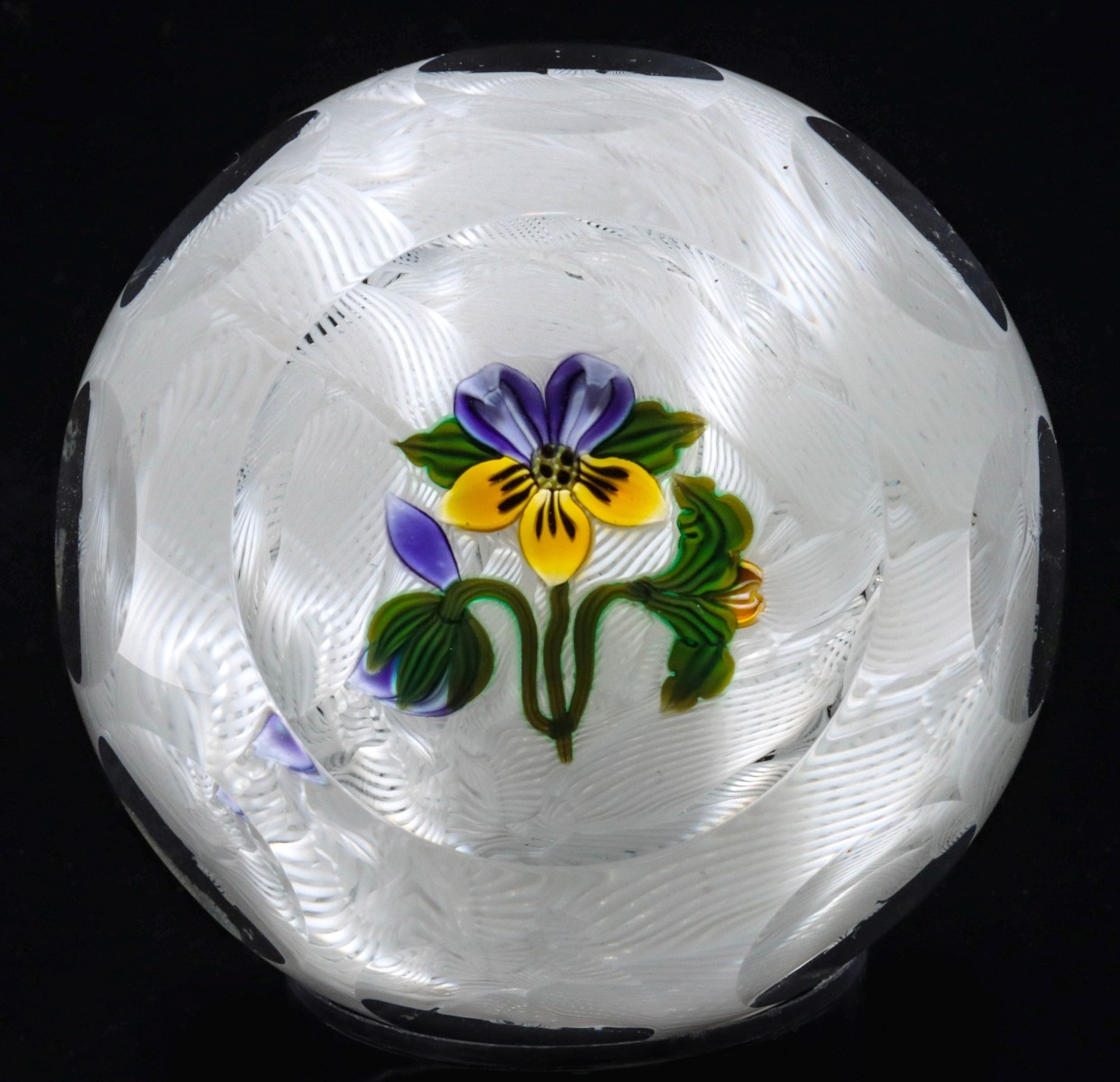 Appraisal: A PERTHSHIRE PAPERWEIGHT WITH PANSY ON MUSLINThe Perthshire paperweight with