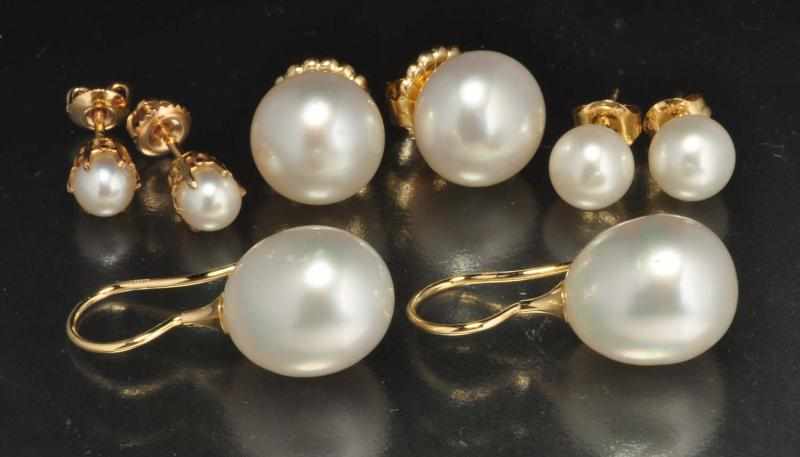 Appraisal: Lot of Pairs of Gold Pearl Earrings Description Includes two