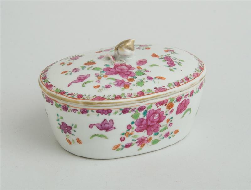 Appraisal: CHINESE EXPORT STYLE PORCELAIN FAMILLE ROSE OVAL BUTTER TUB AND