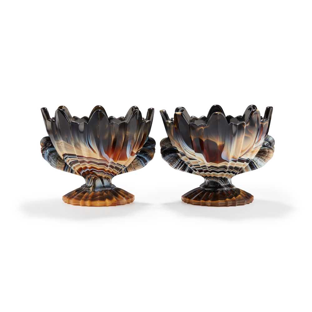 Appraisal: AMERICAN PAIR OF FOOTED VASES CIRCA agate glass cm in