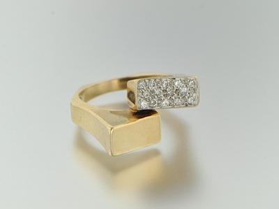 Appraisal: A Contemporary Design Diamond Ring k yellow gold ring of