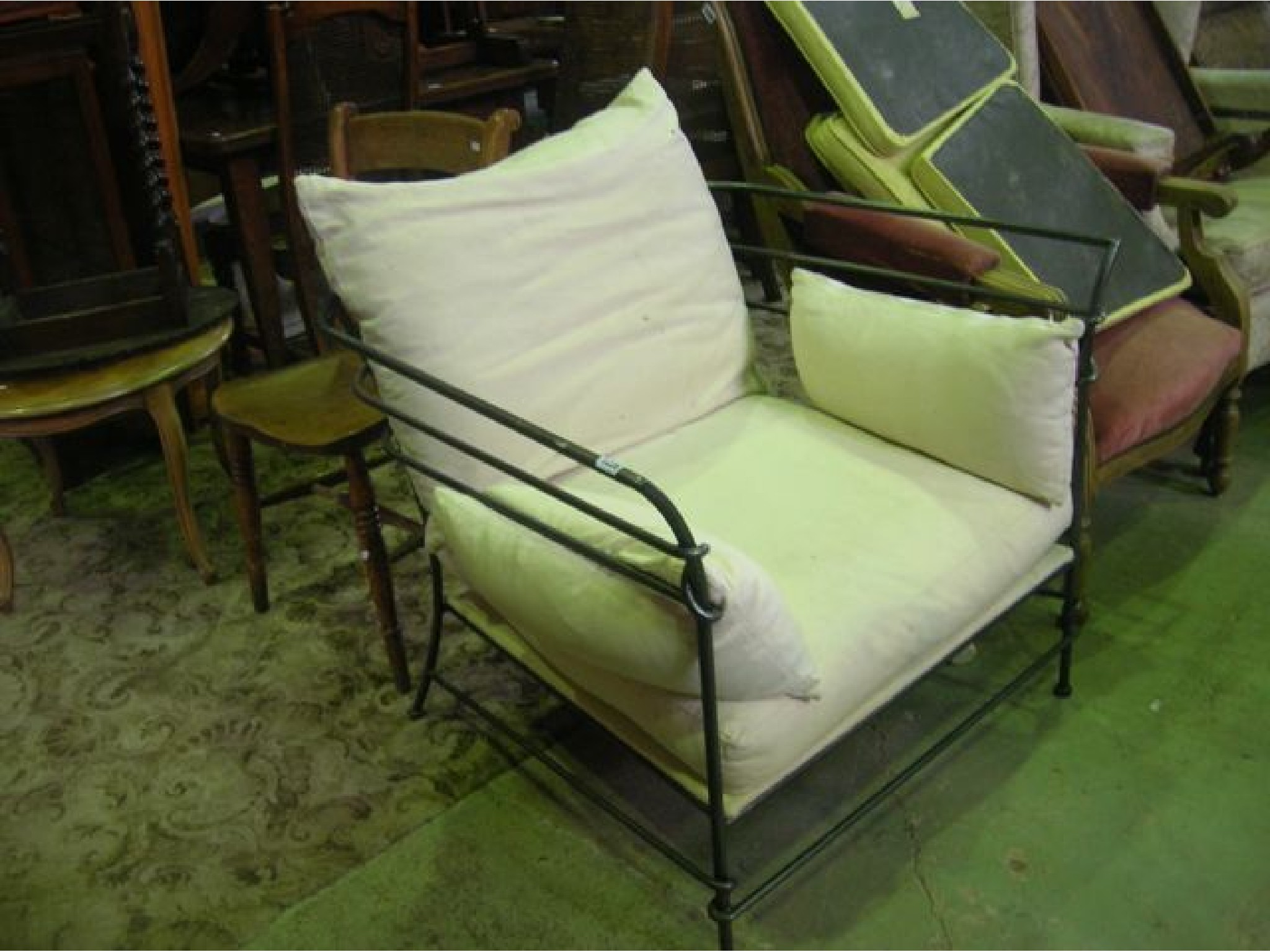 Appraisal: A good quality contemporary heavy steel framed conservatory chair with