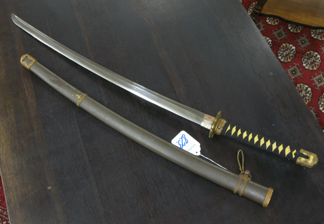 Appraisal: DAITO LONG JAPANESE SAMURAI SWORD with Shin-gunto neo-Army sword mountings