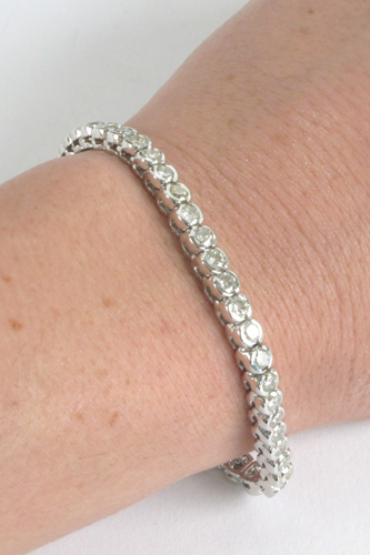 Appraisal: DIAMOND AND WHITE GOLD BRACELET The k white gold bracelet