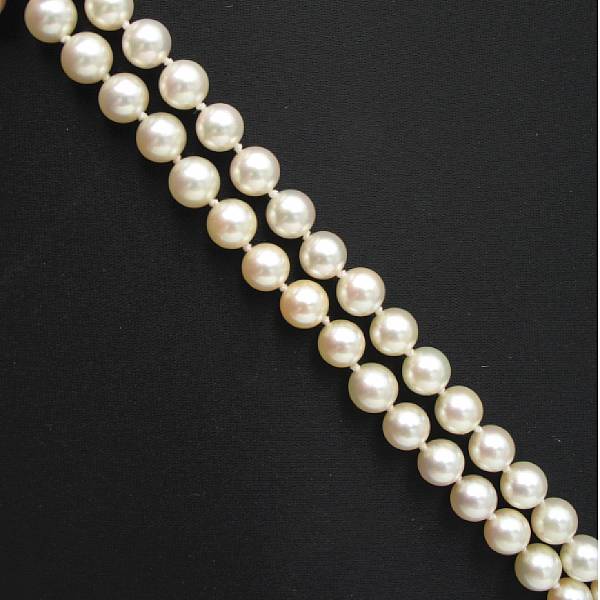 Appraisal: A strand of cultured pearls length in mm