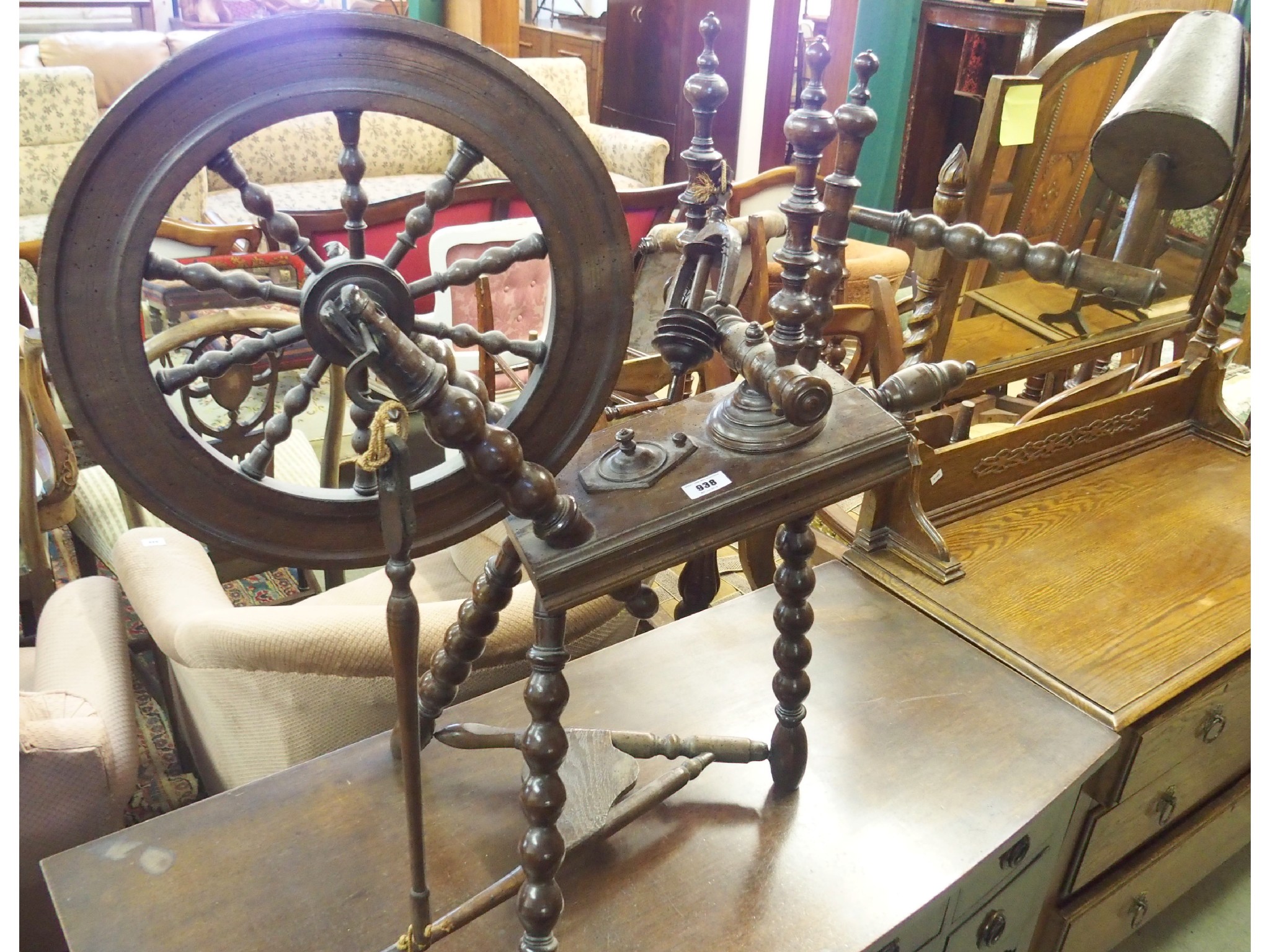 Appraisal: A Victorian spinning wheel