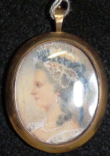 Appraisal: Early th Century English SchoolA miniature portrait in profile of