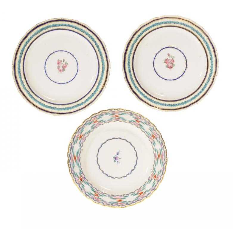 Appraisal: A PAIR OF DERBY PLATES OF ACLAND PATTERN AND A