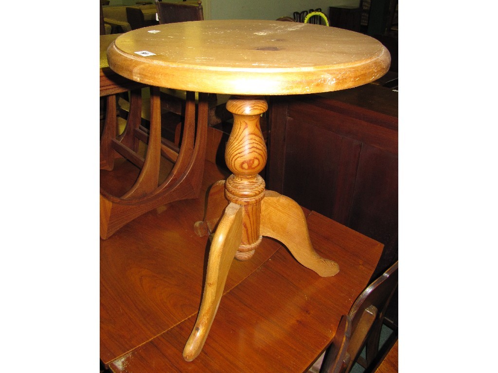 Appraisal: Pine pedestal table