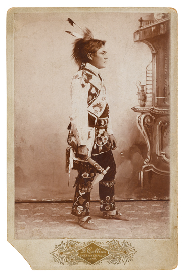 Appraisal: WESTERN PHOTOGRAPHS Group of cabinet cards of American Indians albumen