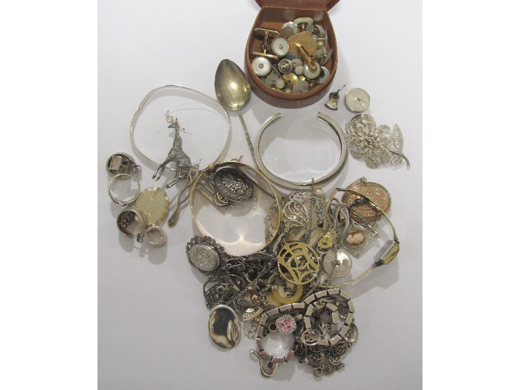 Appraisal: Quantity of mainly silver jewellery to include Siamese brooch and