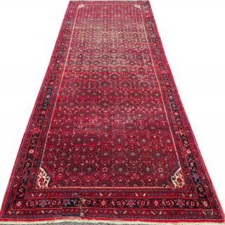 Appraisal: PERSIAN MALAYER SEMI PERSIAN MALAYER SEMI-ANTIQUE WOOL CARPET ' X