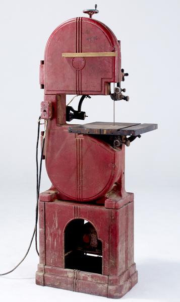 Appraisal: WALKER-TURNER Floor-standing bandsaw with cast iron body Provenance Phil Powell