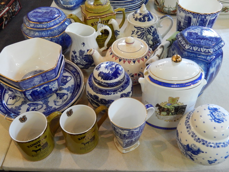 Appraisal: A large quantity of Rington's Tea ceramics to include blue