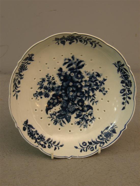 Appraisal: th century Worcester blue and white watercress strainer filled crescent