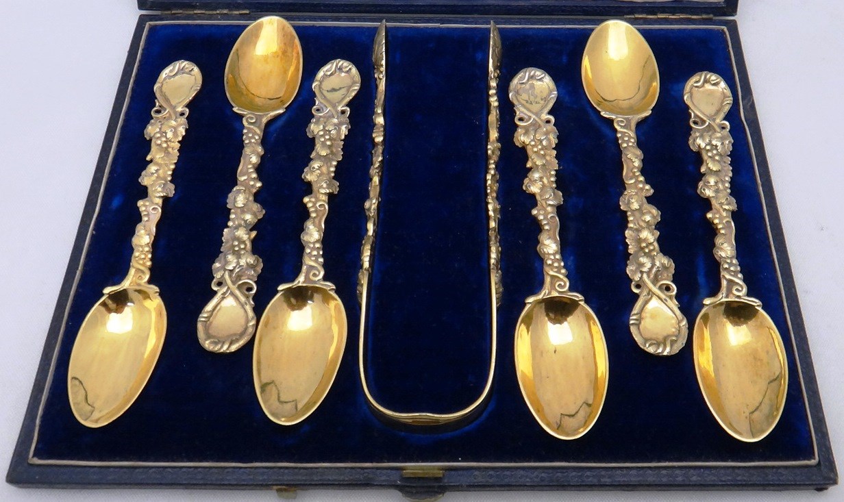 Appraisal: Six matching Victorian silver gilt teaspoons with a pair of