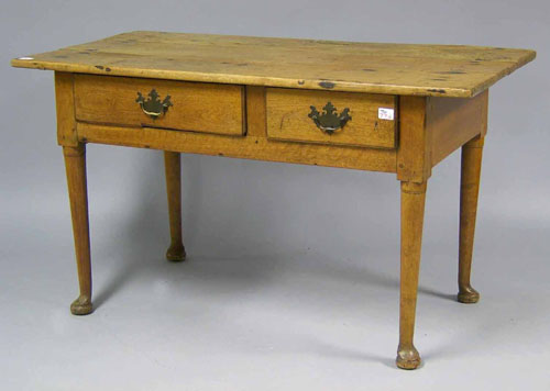 Appraisal: Pennsylvania walnut tavern table th c h w