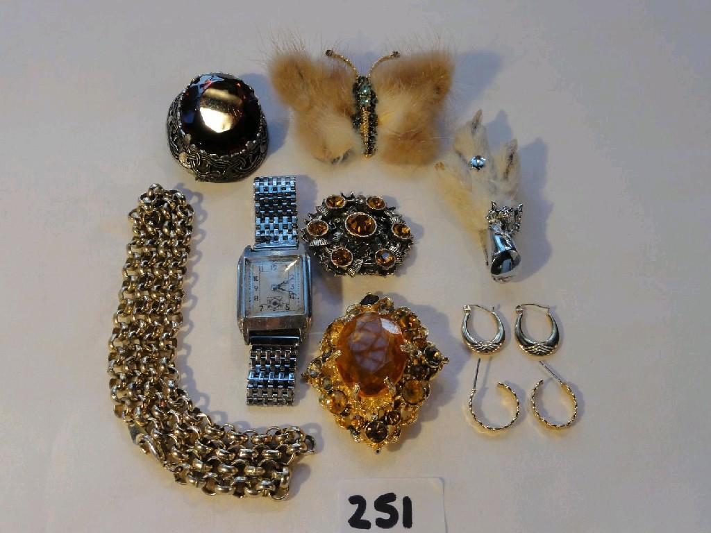 Appraisal: A large collection of miscellaneous costume jewellery including brooches necklaces