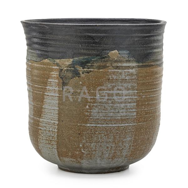 Appraisal: TOSHIKO TAKAEZU Large stoneware vessel Condition Report Excellent condition