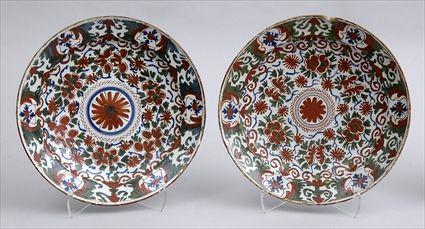 Appraisal: TWO SIMILAR DELFT IRON RED AND GREEN BASINS Each shallow