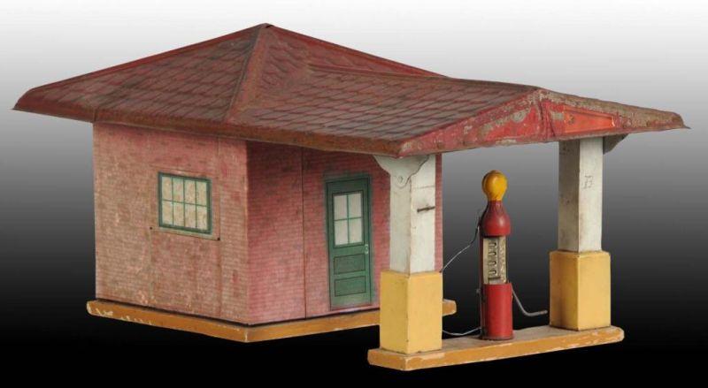 Appraisal: Early Gibbs Toy Gas Station Description Includes partial decal on