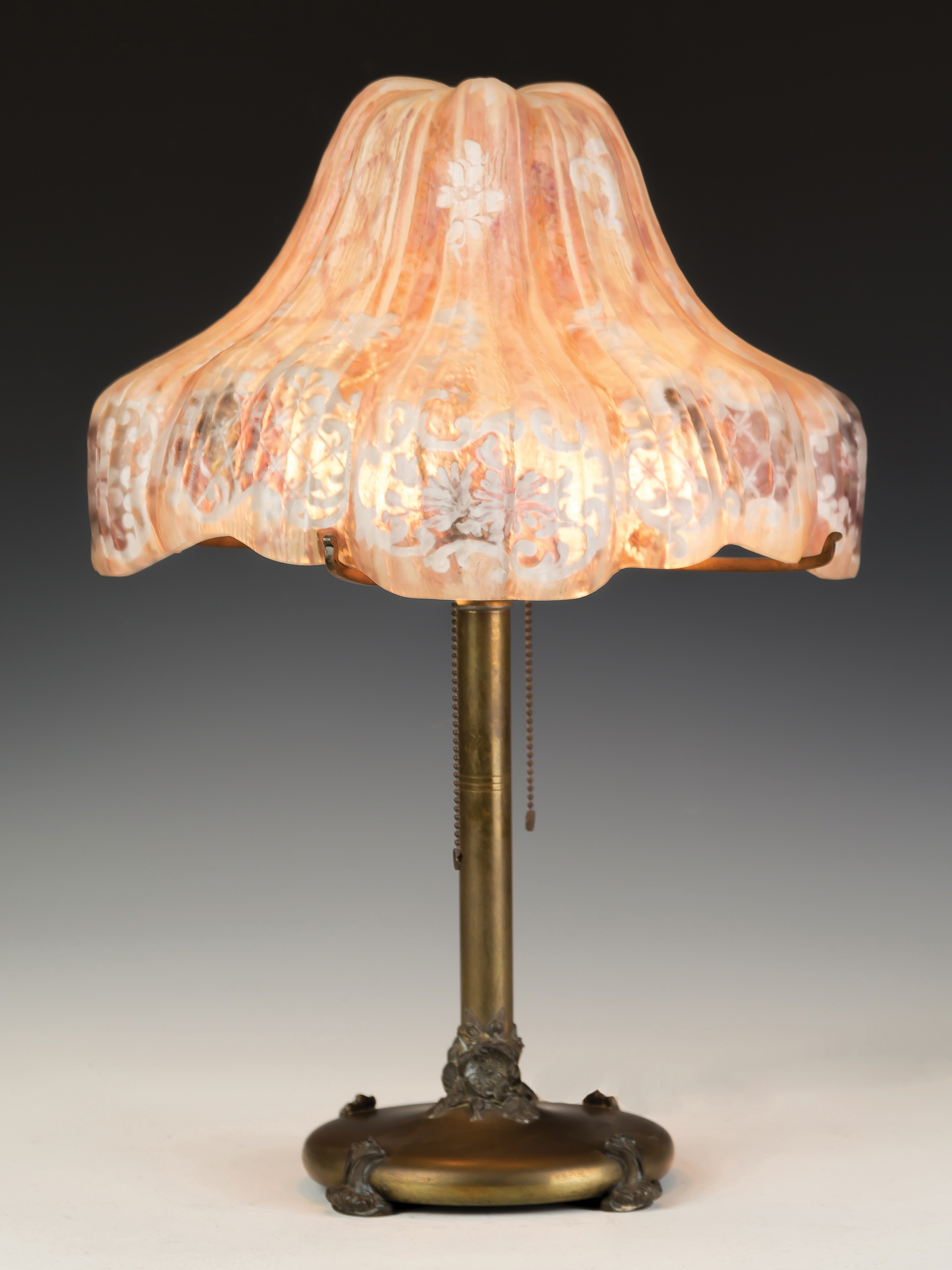 Appraisal: Pairpoint Puffy Table Lamp Floral Design th century Patinaed brass