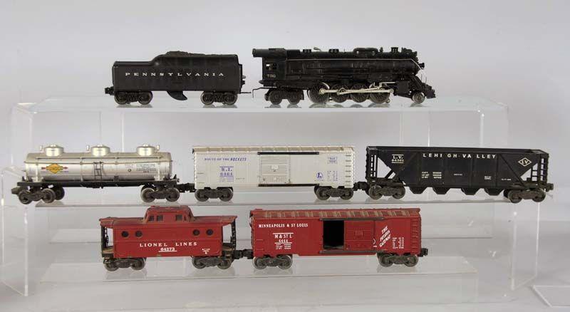 Appraisal: -Piece Lionel O-Gauge Freight Train Set Description Includes engine plus