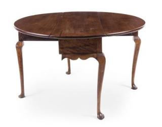 Appraisal: An American Queen Anne Walnut Drop-Leaf Table first half th