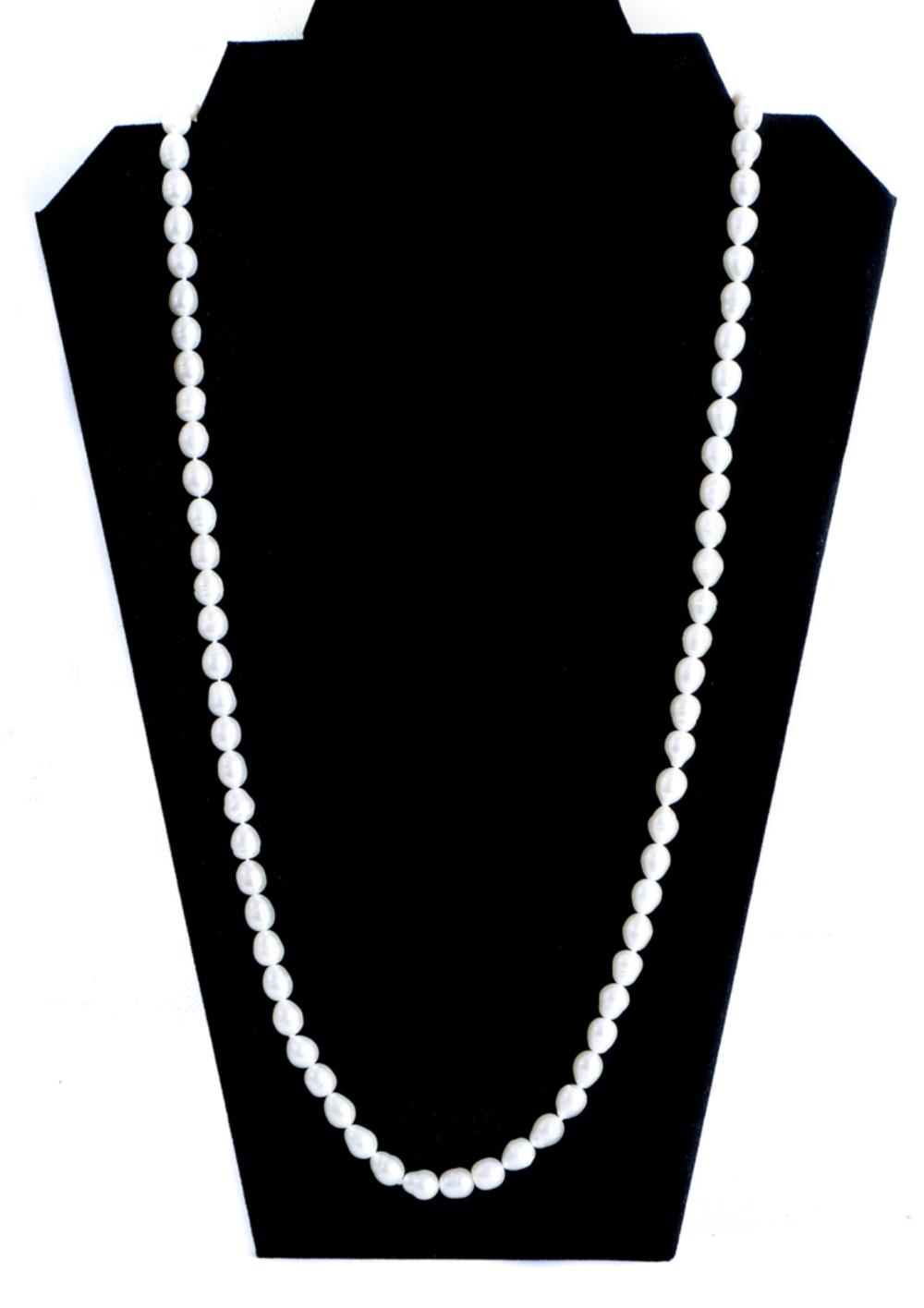 Appraisal: CONTEMPORARY FRESHWATER 'ENDLESS' PEARL NECKLACEContemporary Freshwater 'Endless' no clasp pearl