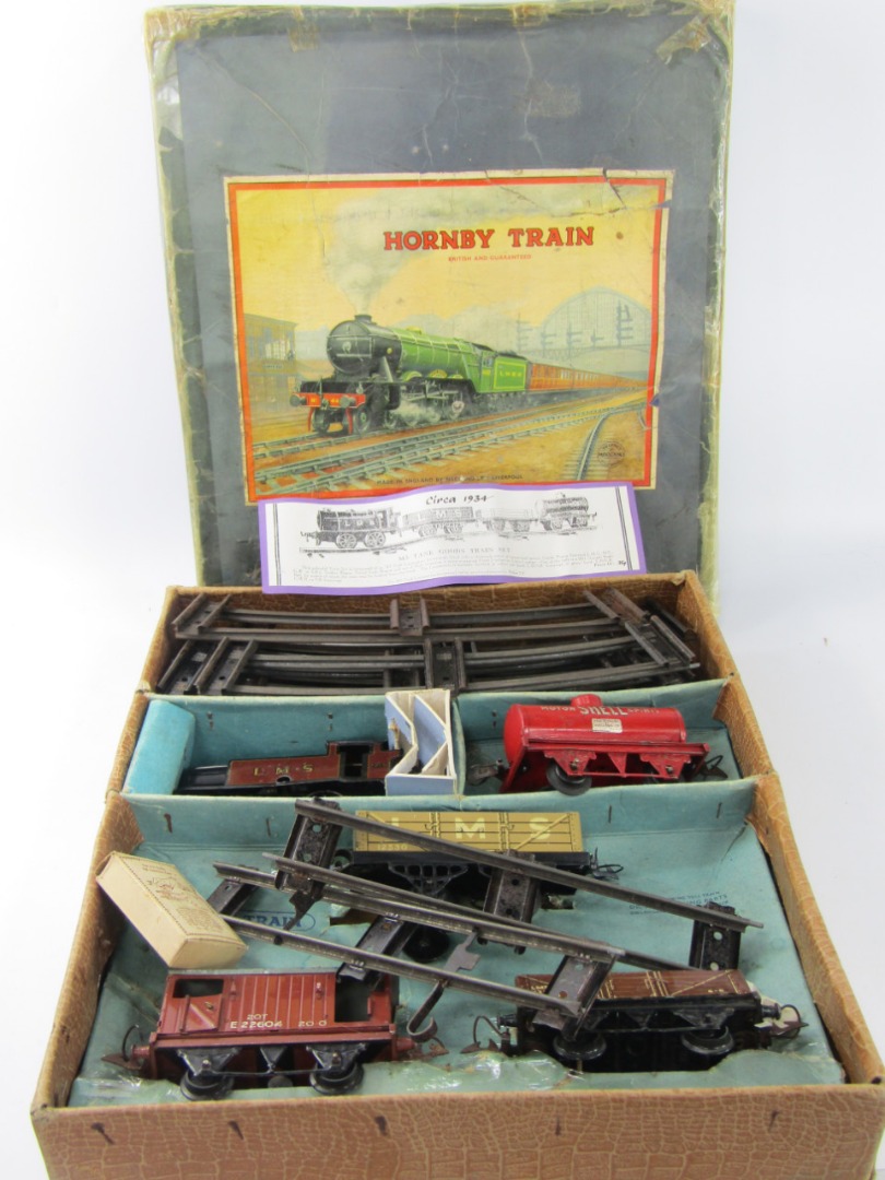 Appraisal: A Hornby O-gauge M tank goods train set boxed