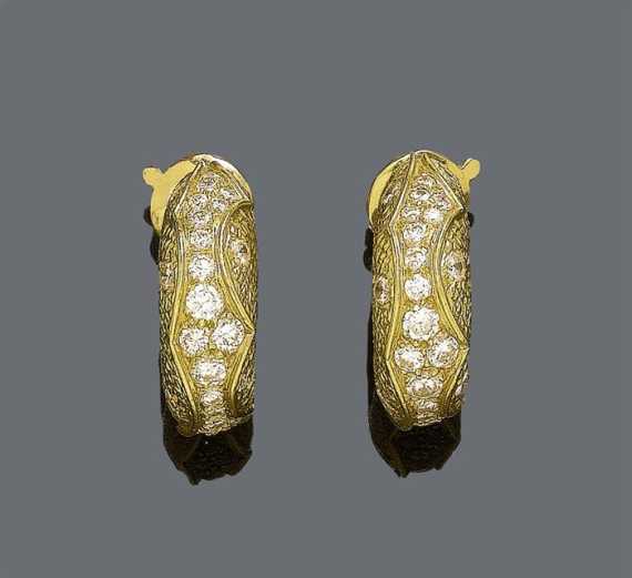 Appraisal: GOLD AND DIAMOND EARRINGS VAN CLEEF ARPELS Paris Yellow gold