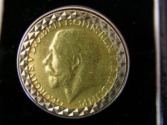 Appraisal: George V gold sovereign inset in ct gold ring