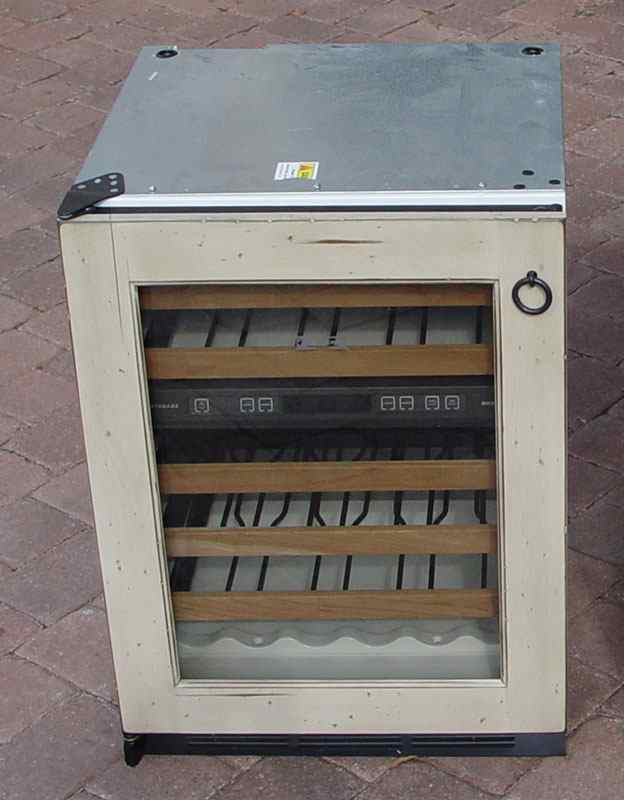 Appraisal: SUB ZERO WINE REFRIGERATOR LEFT SWING DOOR Model with racks