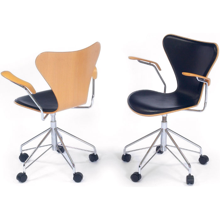 Appraisal: Arne Jacobsen Series armchairs pair by Fritz Hansen beech seats