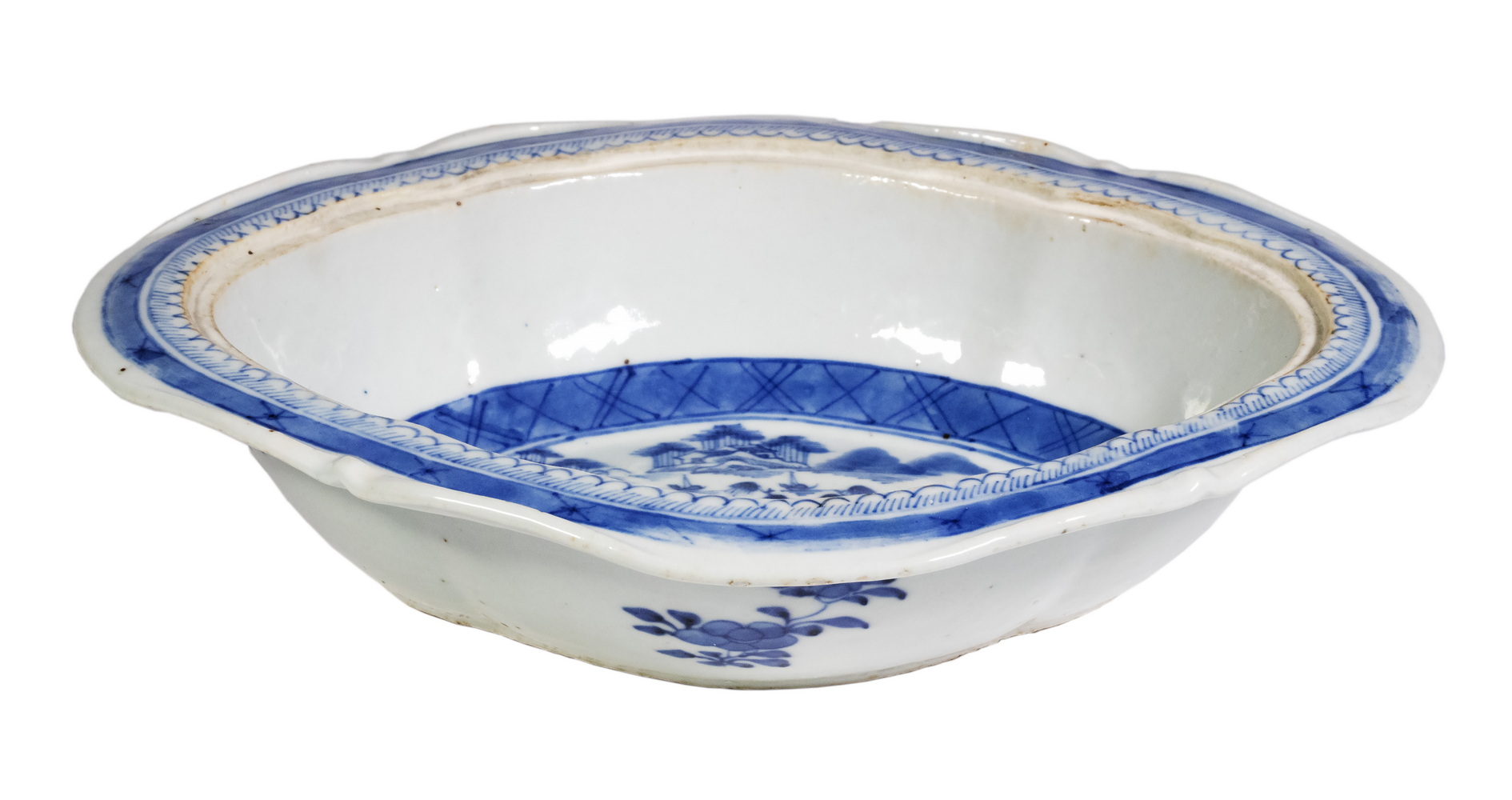 Appraisal: BLUE WHITE CANTON BOWL th c Chinese Export Canton Porcelain