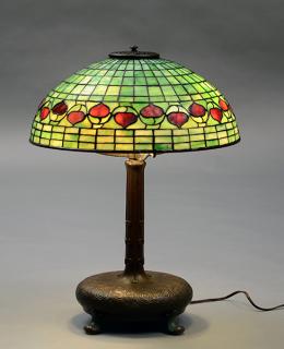 Appraisal: Tiffany Table Lamp Fine Tiffany table lamp green and red