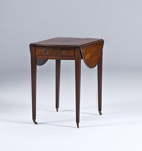 Appraisal: HEPPLEWHITE MAHOGANY PEMBROKE TABLE English ca - the oval mahogany