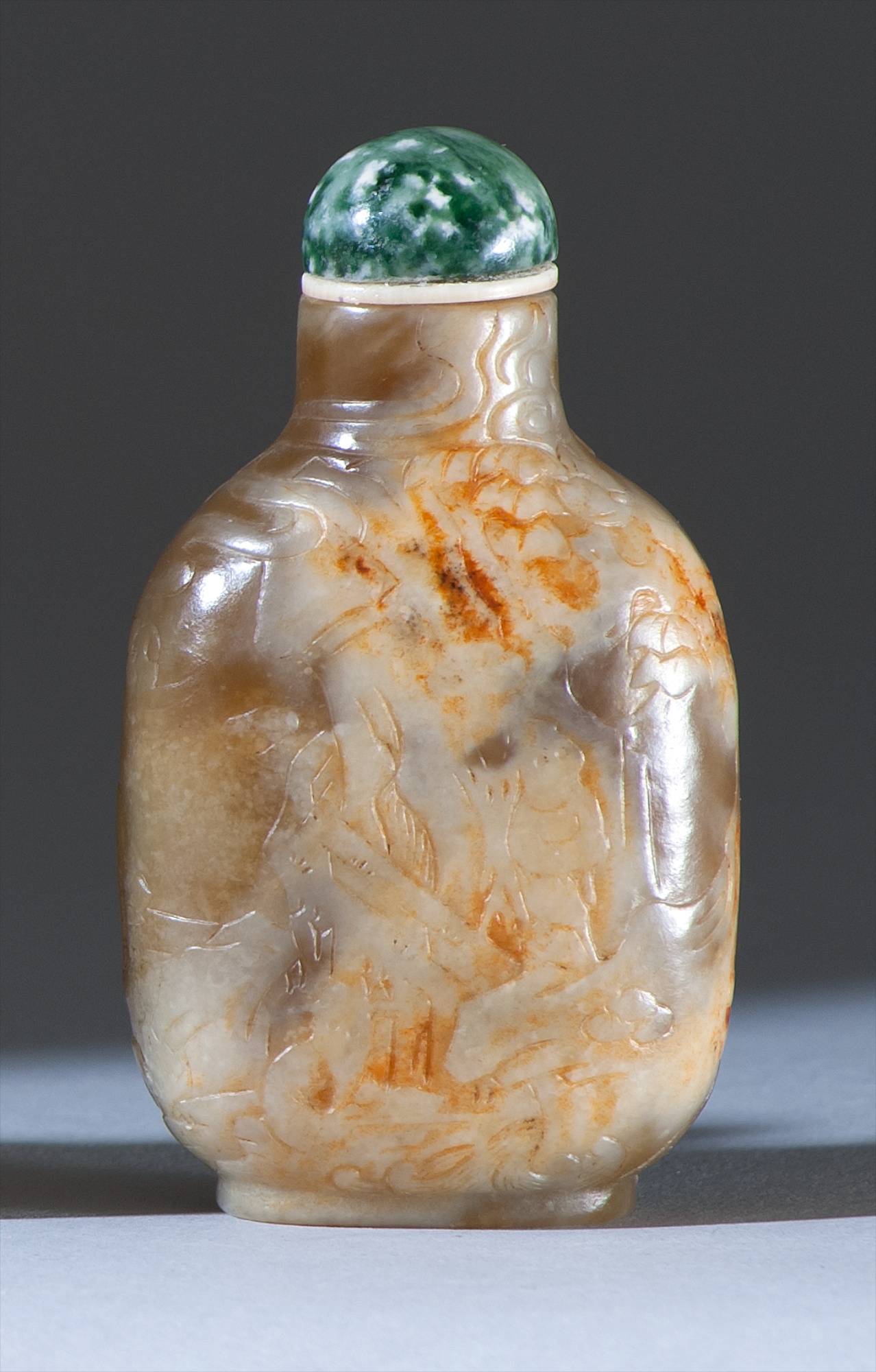 Appraisal: YELLOW-BROWN JADE SNUFF BOTTLE Late th Early th CenturyIn spade