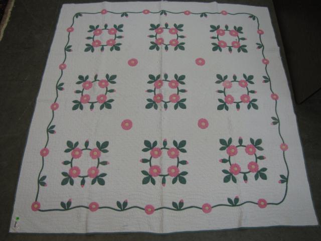 Appraisal: Antique Full Size Pattern Quilt with floral block decoration and