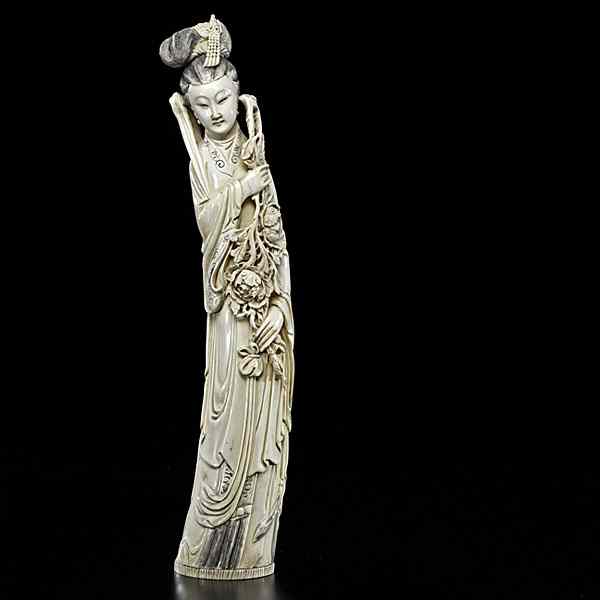 Appraisal: Chinese Ivory Guanyin Chinese early th century A carved and