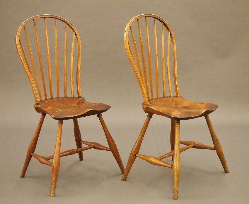 Appraisal: Pr of New England bow back Windsor side chairs A