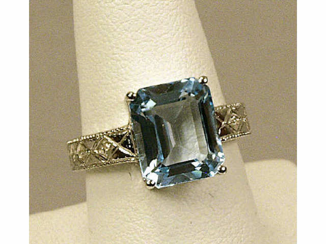 Appraisal: Pleasant K white gold lady's ring set with approximately ct