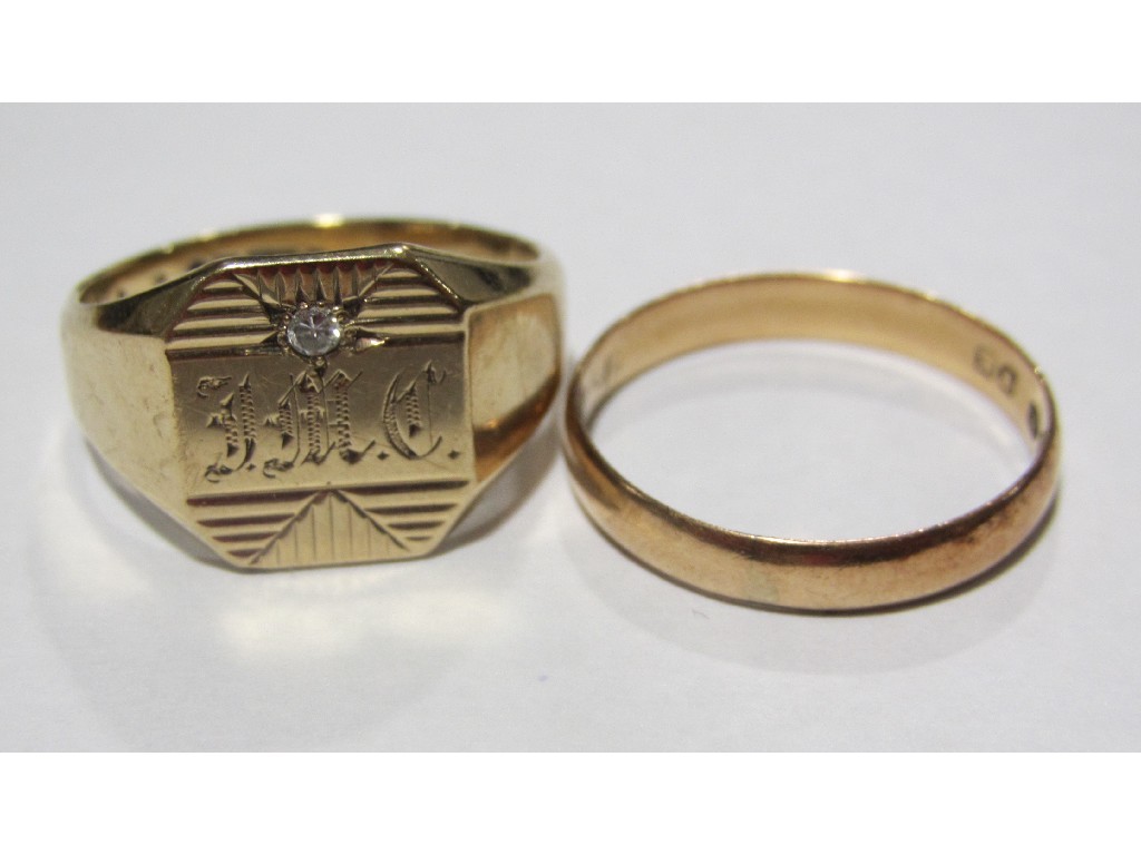 Appraisal: Lot comprising a ct gold diamond set signet ring and